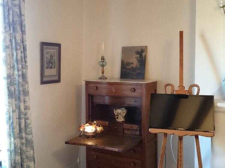 Пансион Chateau Des Roises