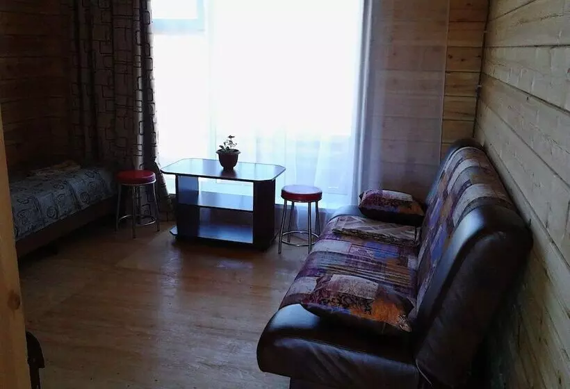 ペンション Lastochka