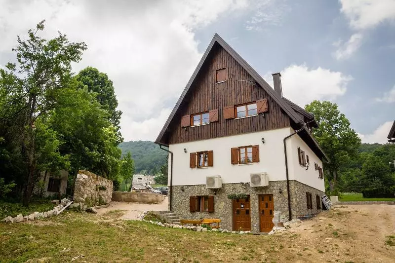 Majatalo Rustic Lodge Plitvice