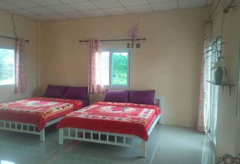 אתר נופש Khao Kho Papamee Land Mark