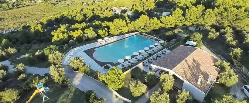 Lomakeskus Residence Gli Stingi