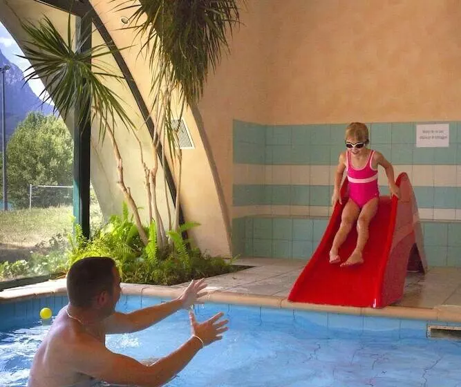 リゾートホテル Village Vacances De Chadenas