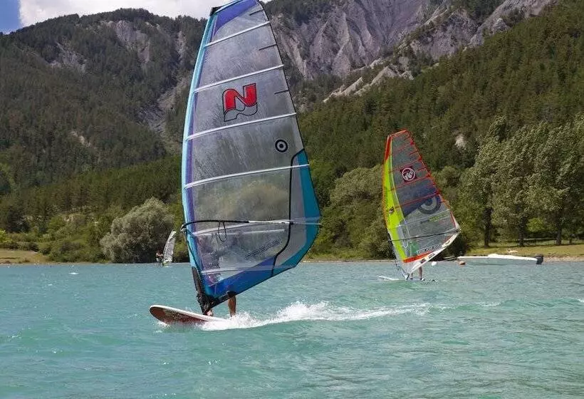 リゾートホテル Village Vacances De Chadenas