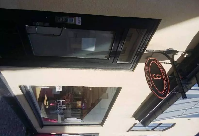 ユースホステル Adelsgatan Bed & Breakfast