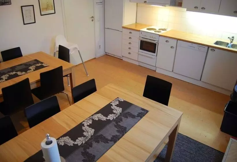 ユースホステル Adelsgatan Bed & Breakfast