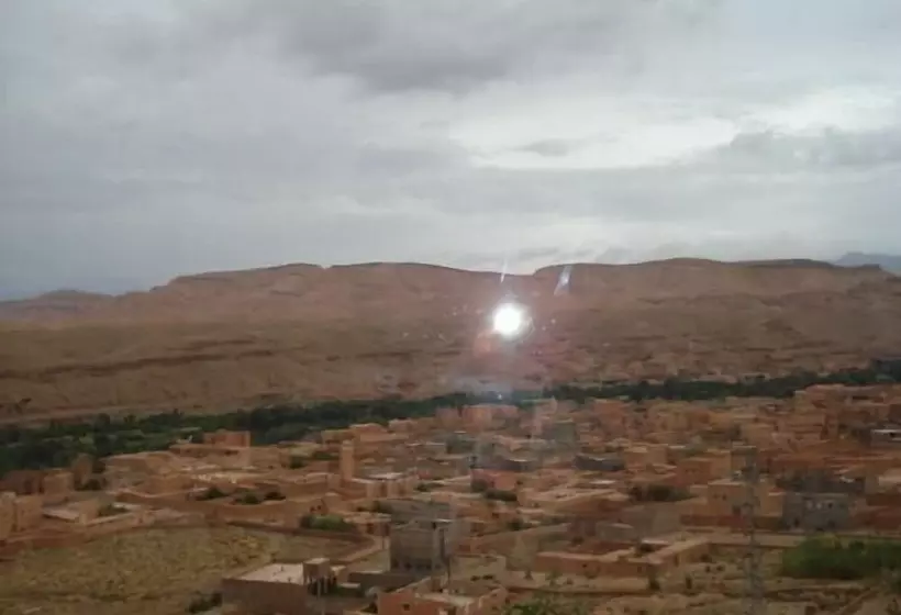 تختخواب و صبحانه Auberge Isabel