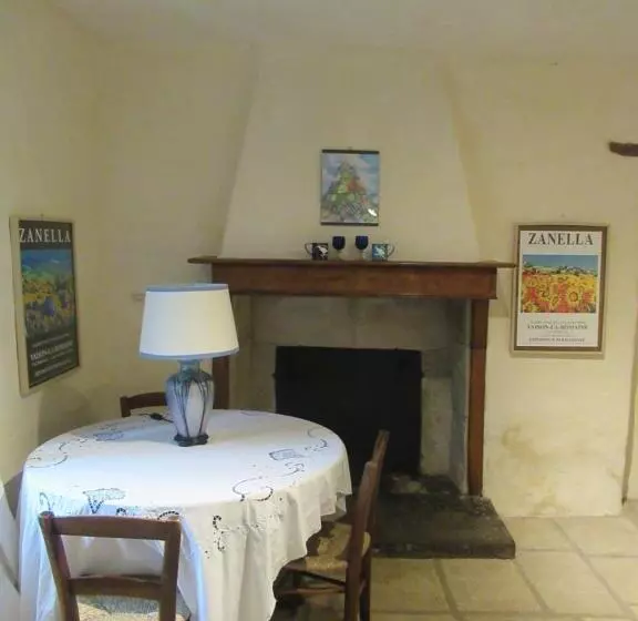 ベッドアンドブレックファースト La Ferme De La Condamine