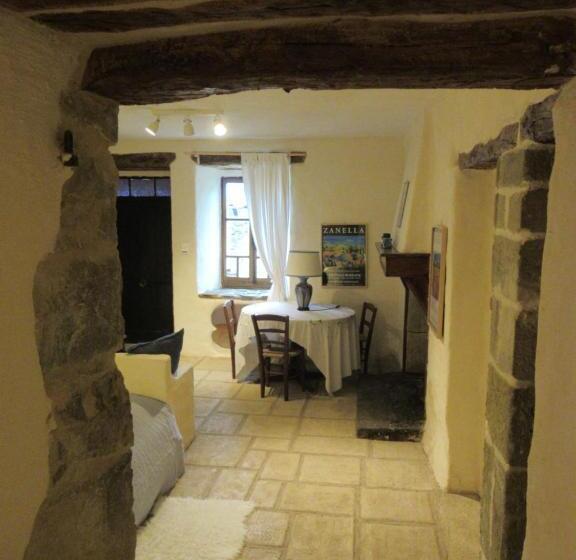 Bed and Breakfast La Ferme De La Condamine