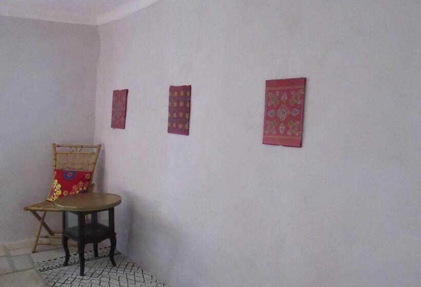 Bed and Breakfast La Ferme De La Condamine