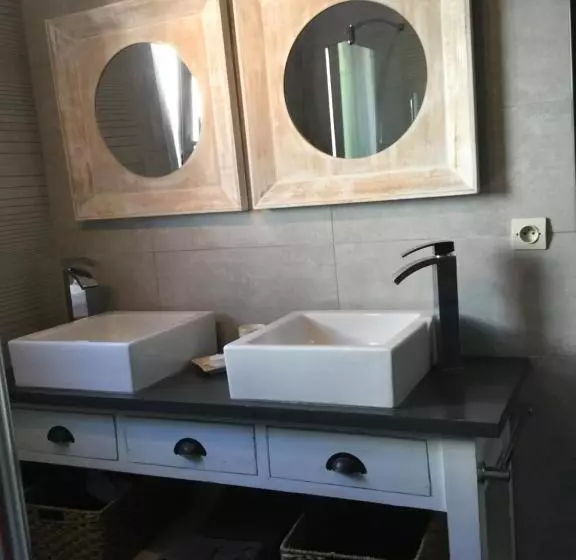 Aamiaismajoitus (B&B) La Maison Des Eaux Claires