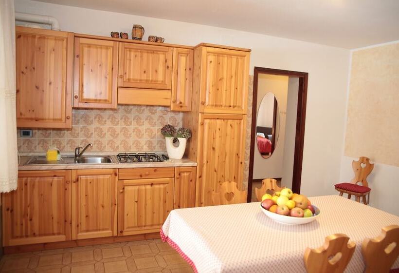 簡易ホテル Albergo Diffuso Valcellina E Val Vajont In Claut