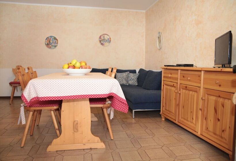 簡易ホテル Albergo Diffuso Valcellina E Val Vajont In Claut