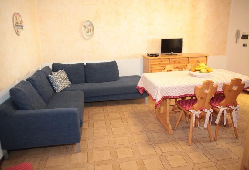 簡易ホテル Albergo Diffuso Valcellina E Val Vajont In Claut