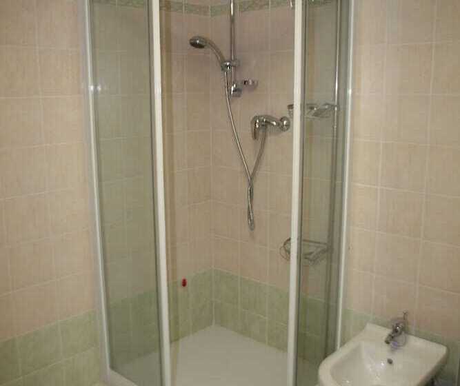 簡易ホテル Albergo Diffuso Valcellina E Val Vajont In Claut