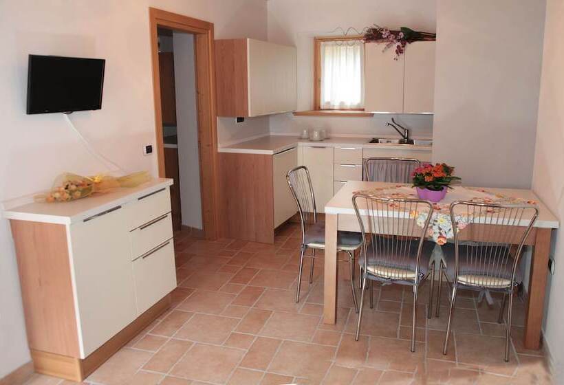 簡易ホテル Albergo Diffuso Valcellina E Val Vajont In Claut