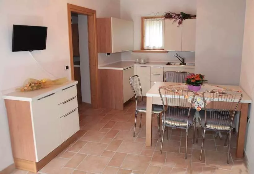 簡易ホテル Albergo Diffuso Valcellina E Val Vajont In Claut