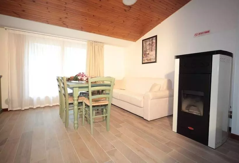 簡易ホテル Albergo Diffuso Valcellina E Val Vajont In Claut