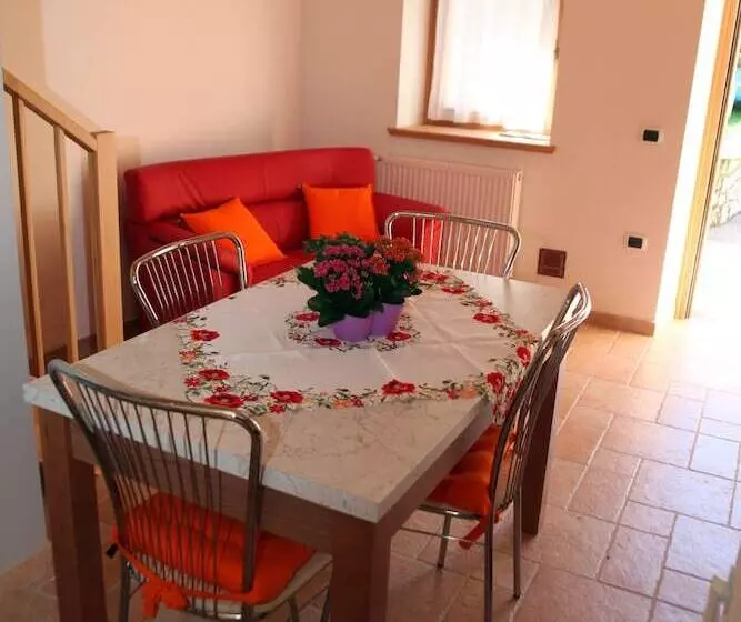 簡易ホテル Albergo Diffuso Valcellina E Val Vajont In Claut