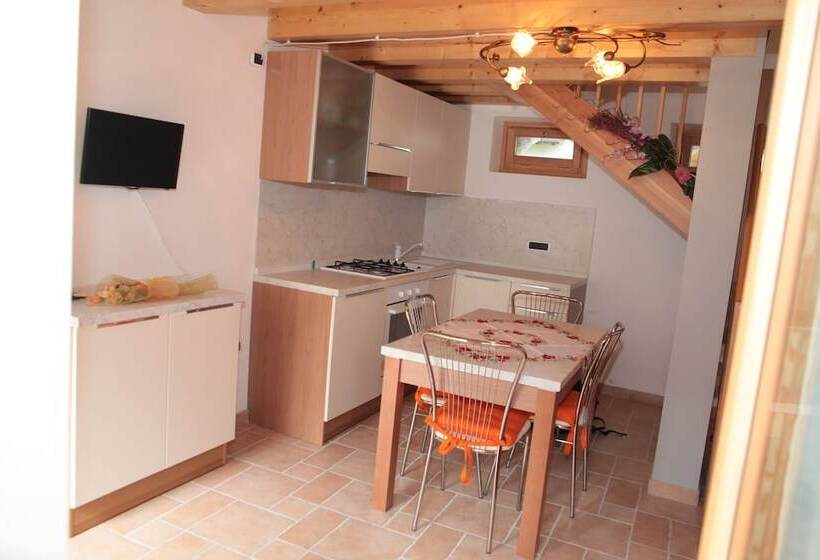 簡易ホテル Albergo Diffuso Valcellina E Val Vajont In Claut