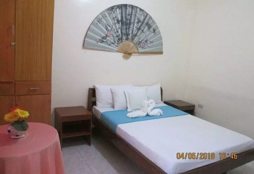 ホテル Agm Beachfront Resort & Resto