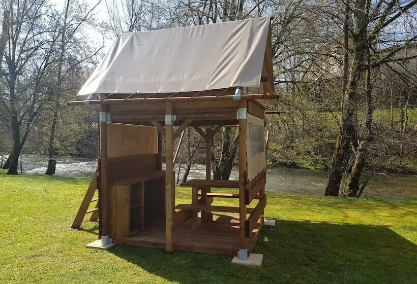 Hotelli Camping Les Berges Du Célé