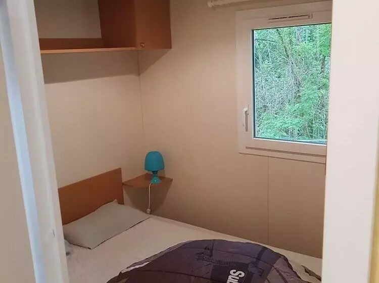 Hotelli Camping Les Berges Du Célé