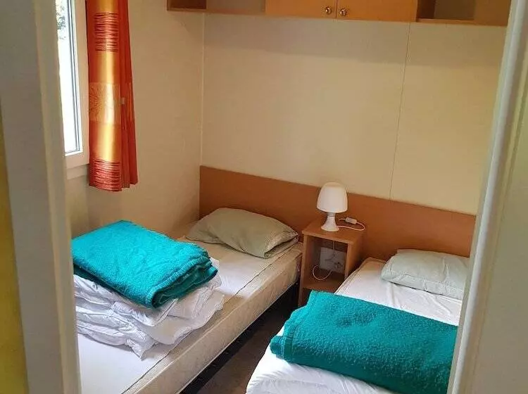 Hotelli Camping Les Berges Du Célé