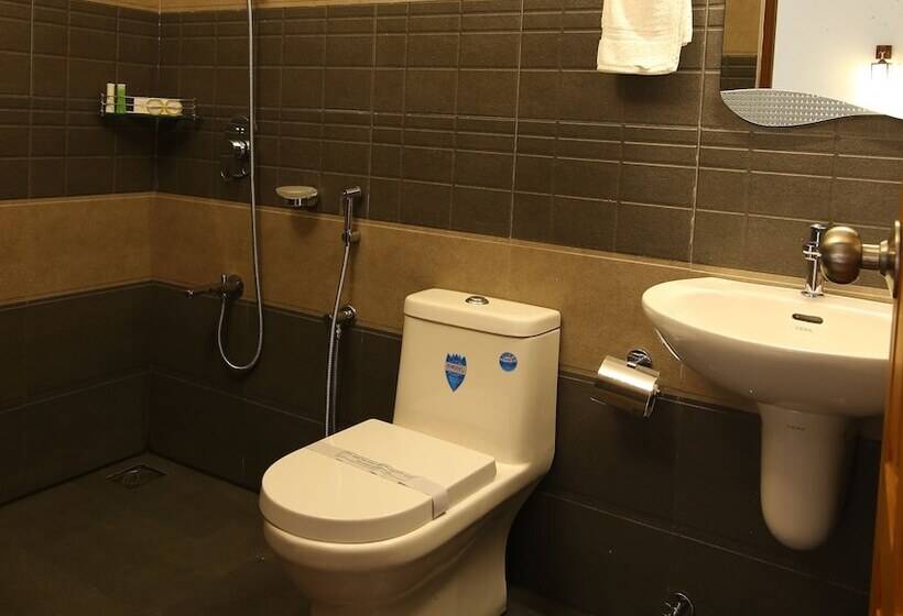 בית מלון כפרי Dew Drops Farm Resorts