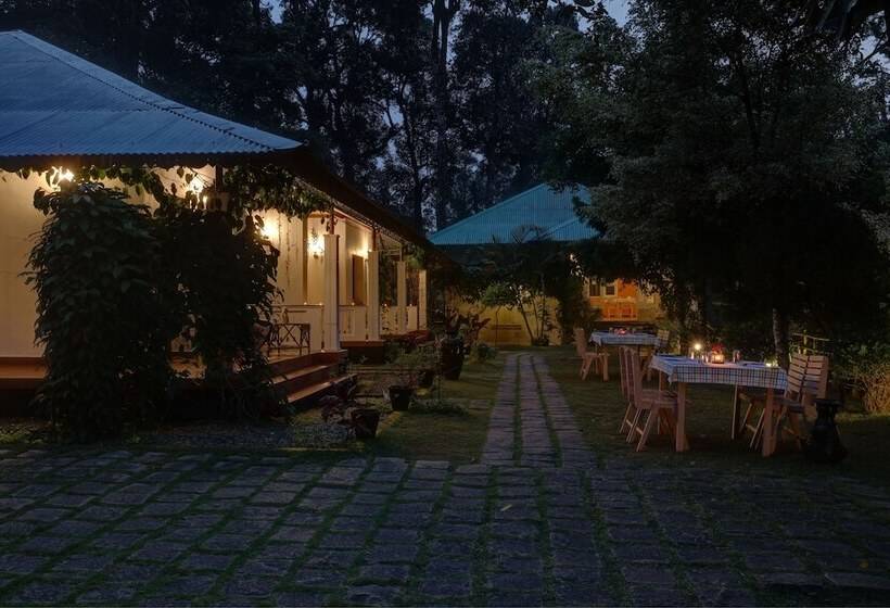 בית מלון כפרי Dew Drops Farm Resorts