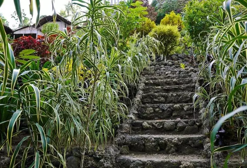 Hotelli Guindulman Bay Tourist Inn