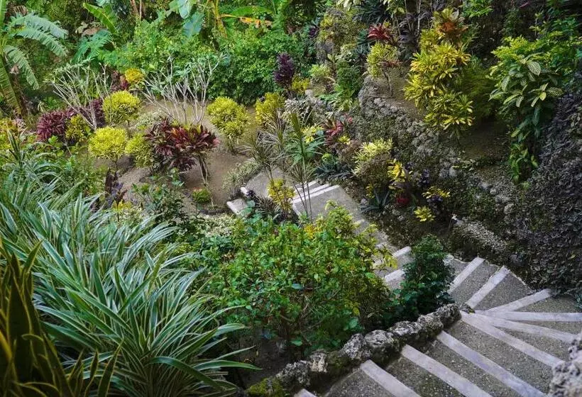 Hotelli Guindulman Bay Tourist Inn