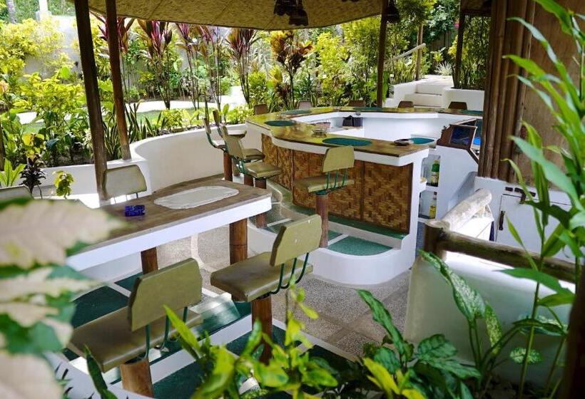 Hotel Guindulman Bay Tourist Inn