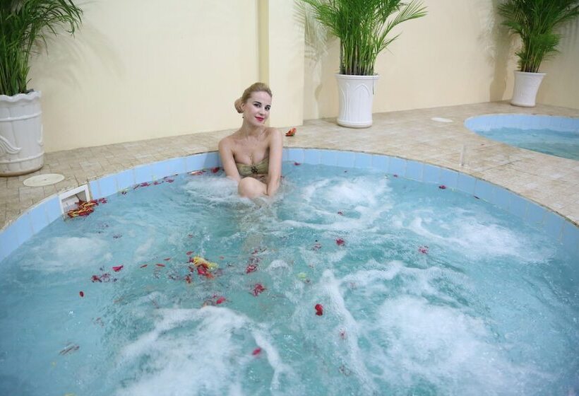 בית מלון כפרי Lucky Ruby Border Casino