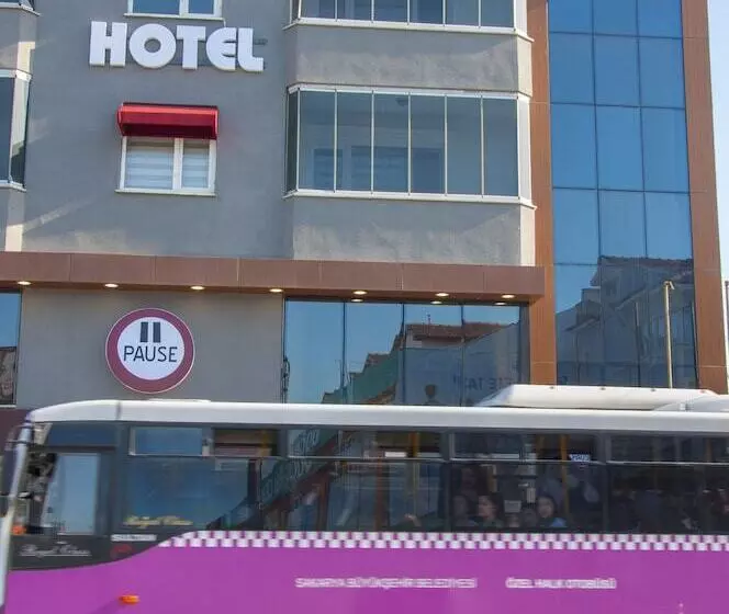 Hotel Pause