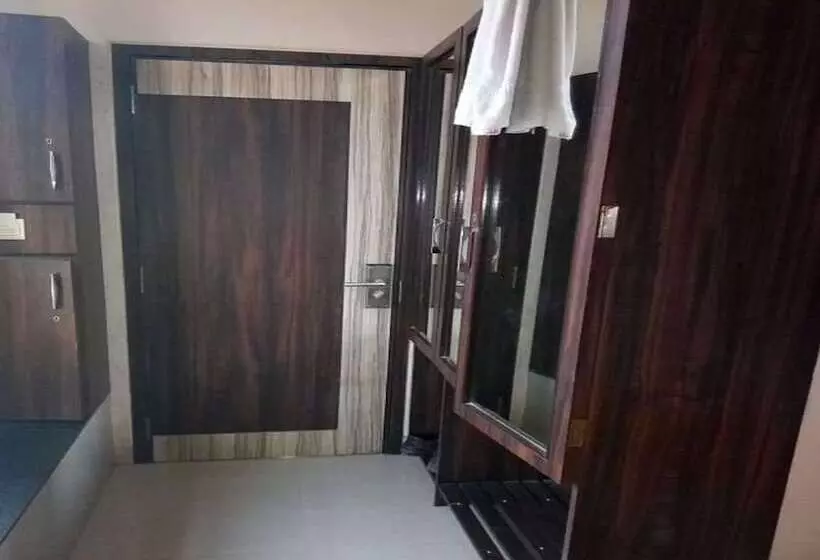 Hotelli Room Maangta 130   Thane West