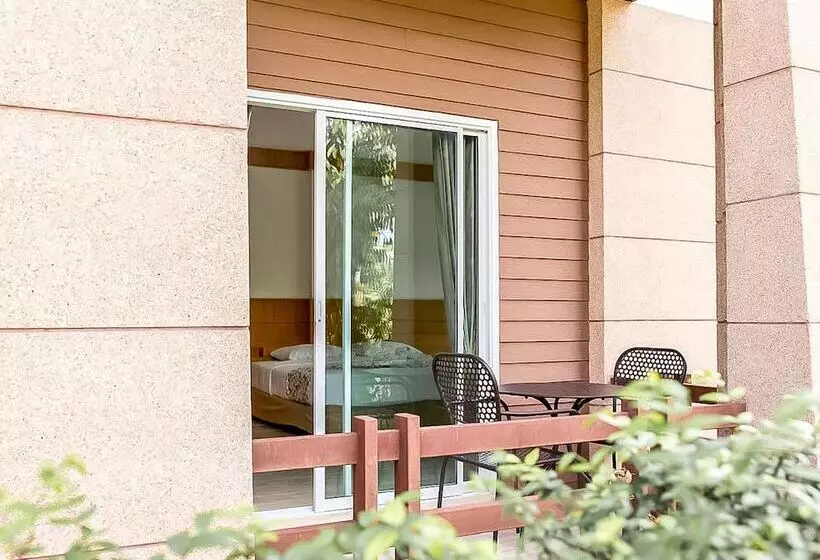 ホテル Wangyao Riverside Resort