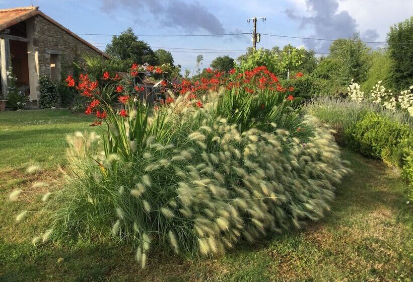 بنسيون Les Epis Du Vent