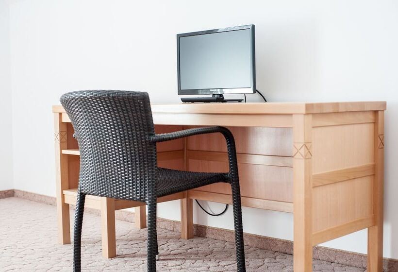 Пансион Lobogó Resort