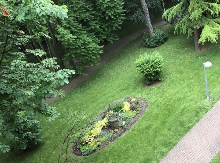 پانسیون Une Chambre Dans Un Appartement