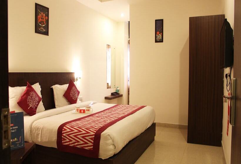 Royal Windsor Hotel By Oyo Rooms