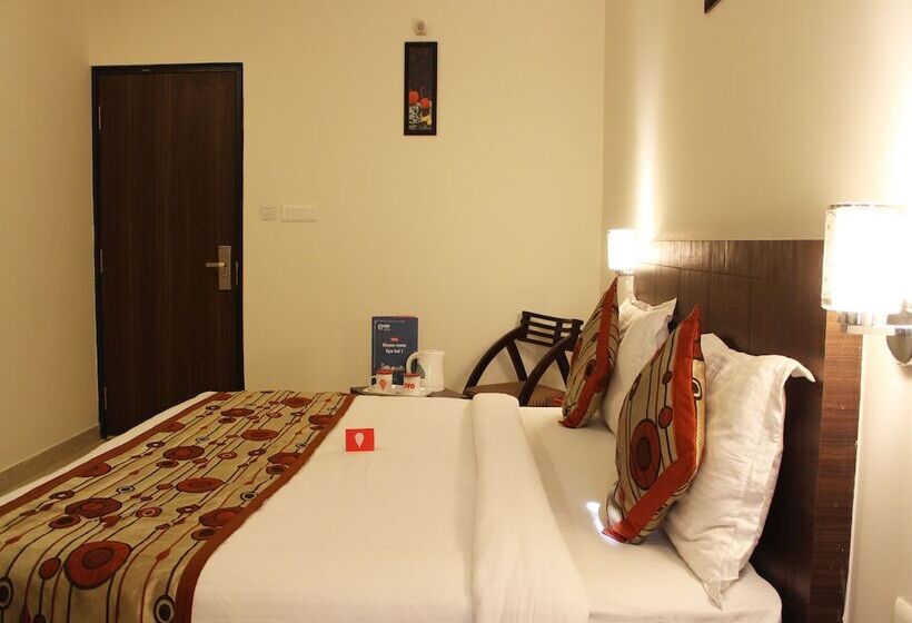 Royal Windsor Hotel By Oyo Rooms