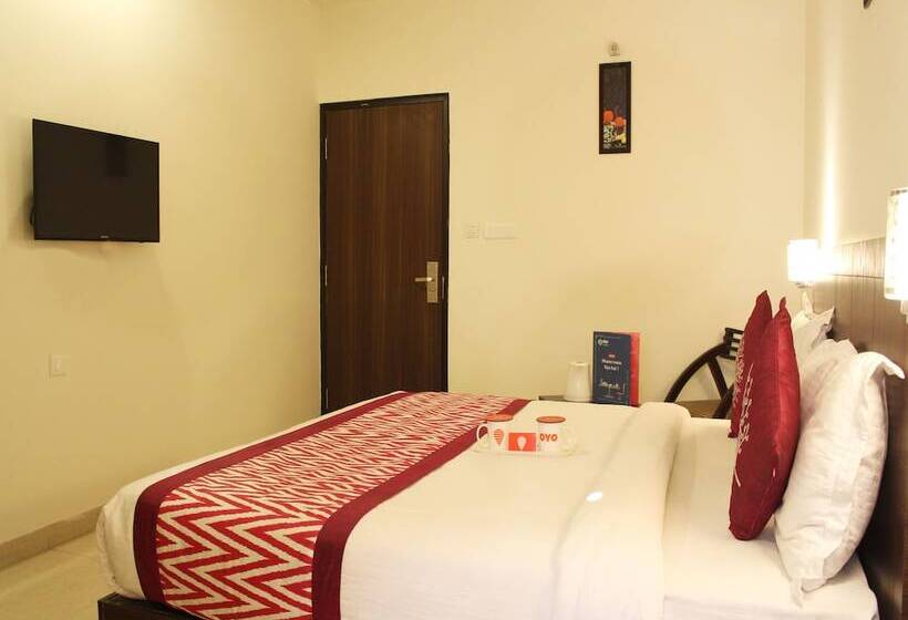 Royal Windsor Hotel By Oyo Rooms