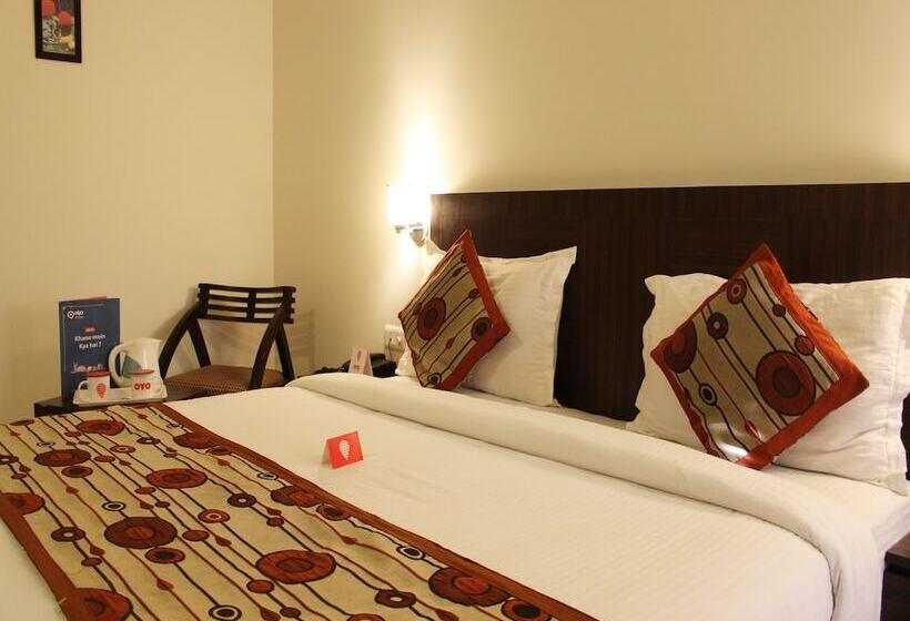 Royal Windsor Hotel By Oyo Rooms