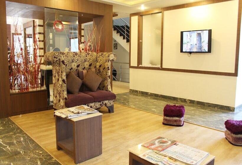 Royal Windsor Hotel By Oyo Rooms