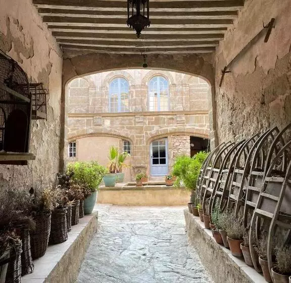 ベッドアンドブレックファースト Château De Puichéric