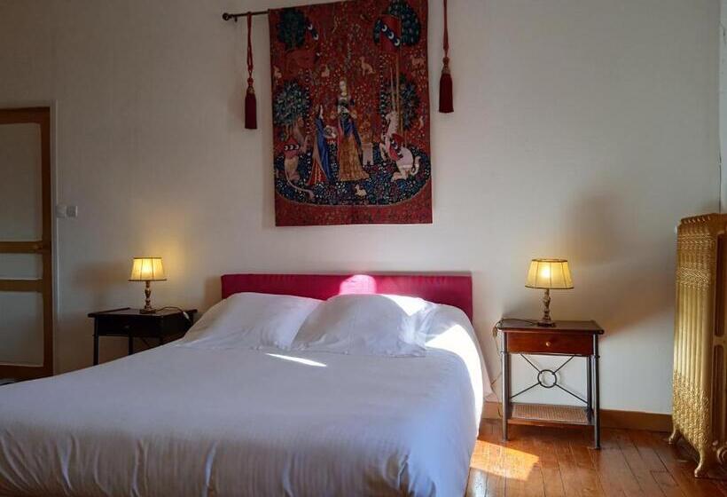 住宿加早餐  Le Vieux Chateau