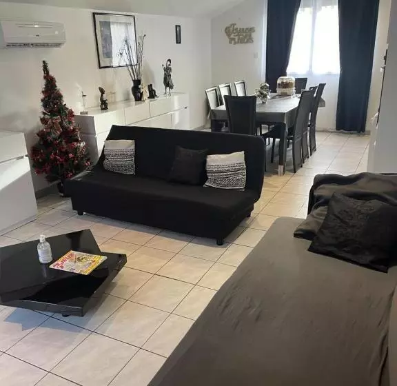 Chambres D Hôte Du Domaine De La Reine Blanche