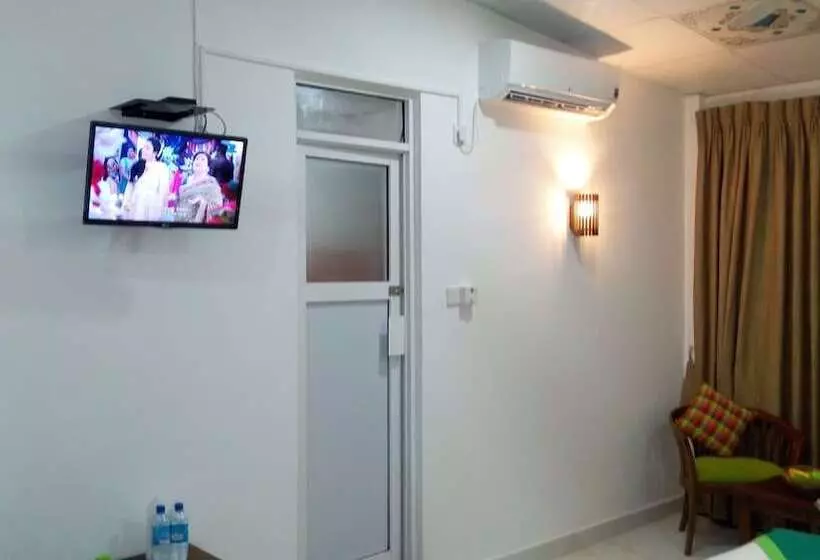 Green Tulip Hotel Kandy