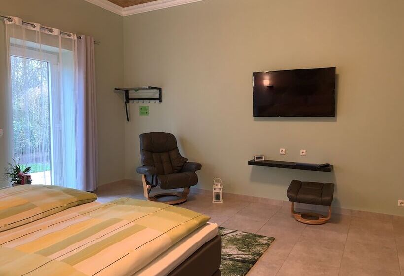 호텔 Apartment Garten Near Airport