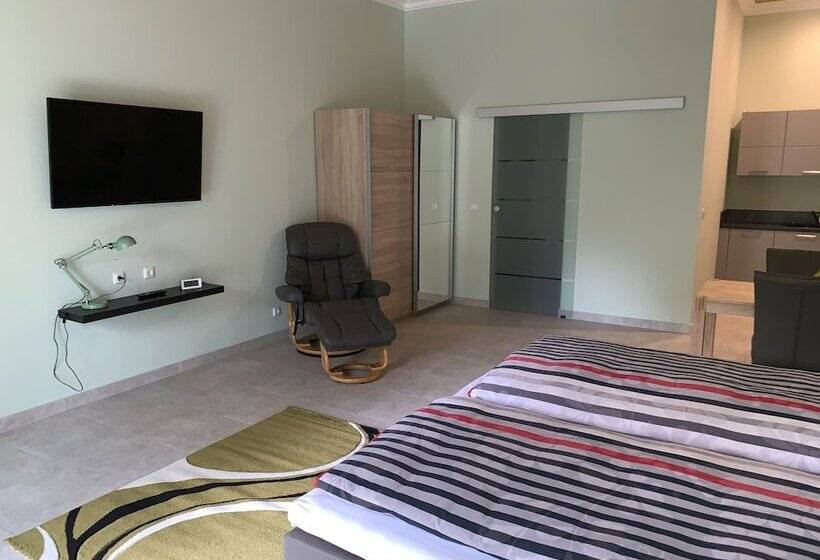 호텔 Apartment Garten Near Airport